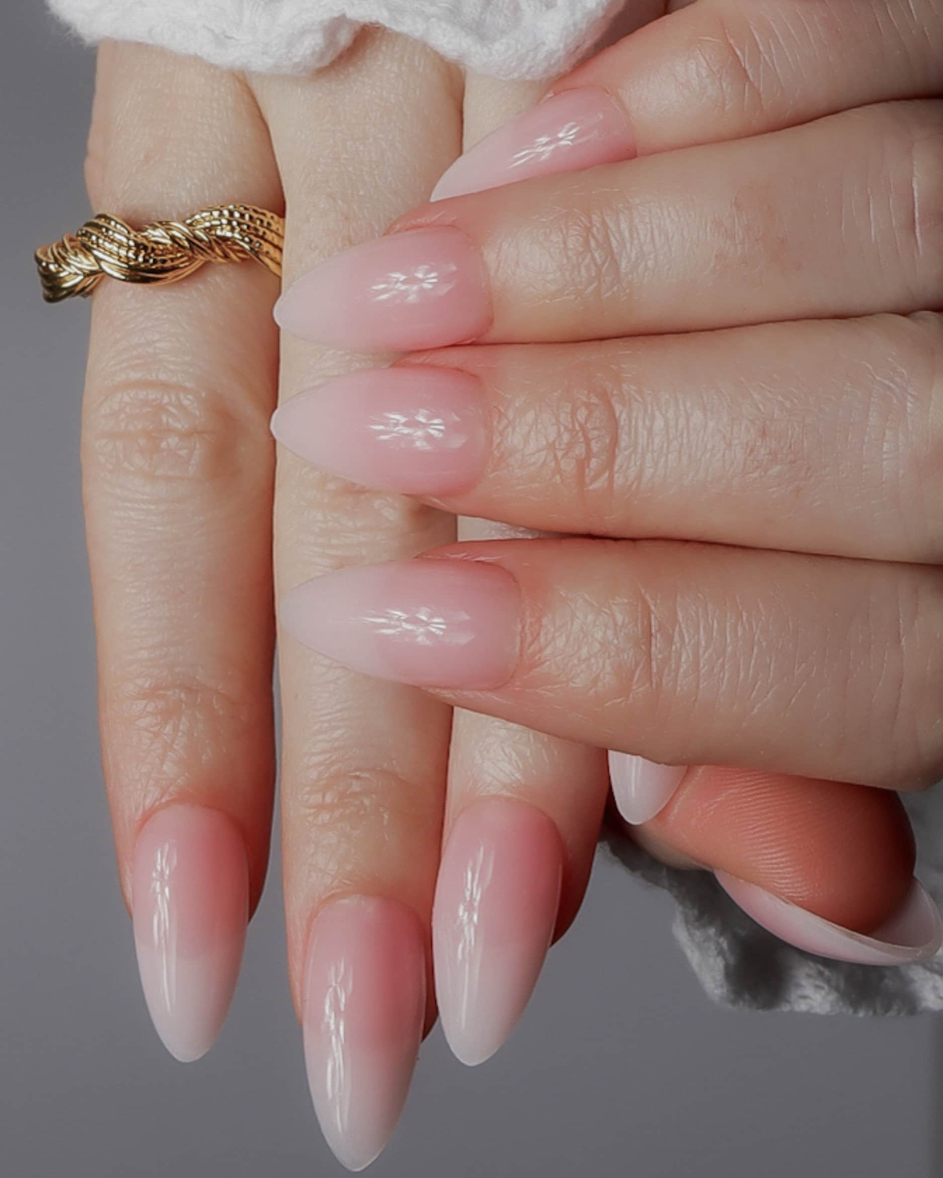 Natural French nails. Long natural pink nails. Reusable nail extensions. French nail art. 
