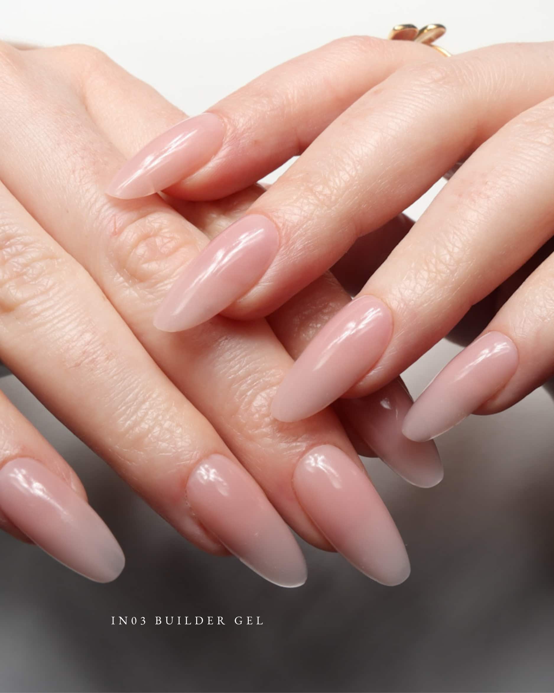 Clean girl manicure. Clean girl nails. Neutral pink nails. Minimalist nails. Reusable nail extensions. 