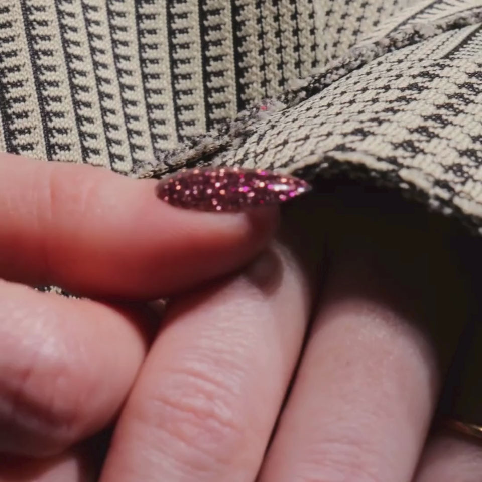 Glitter nails. Encapsulated glitter. Reusable nail extensions. 